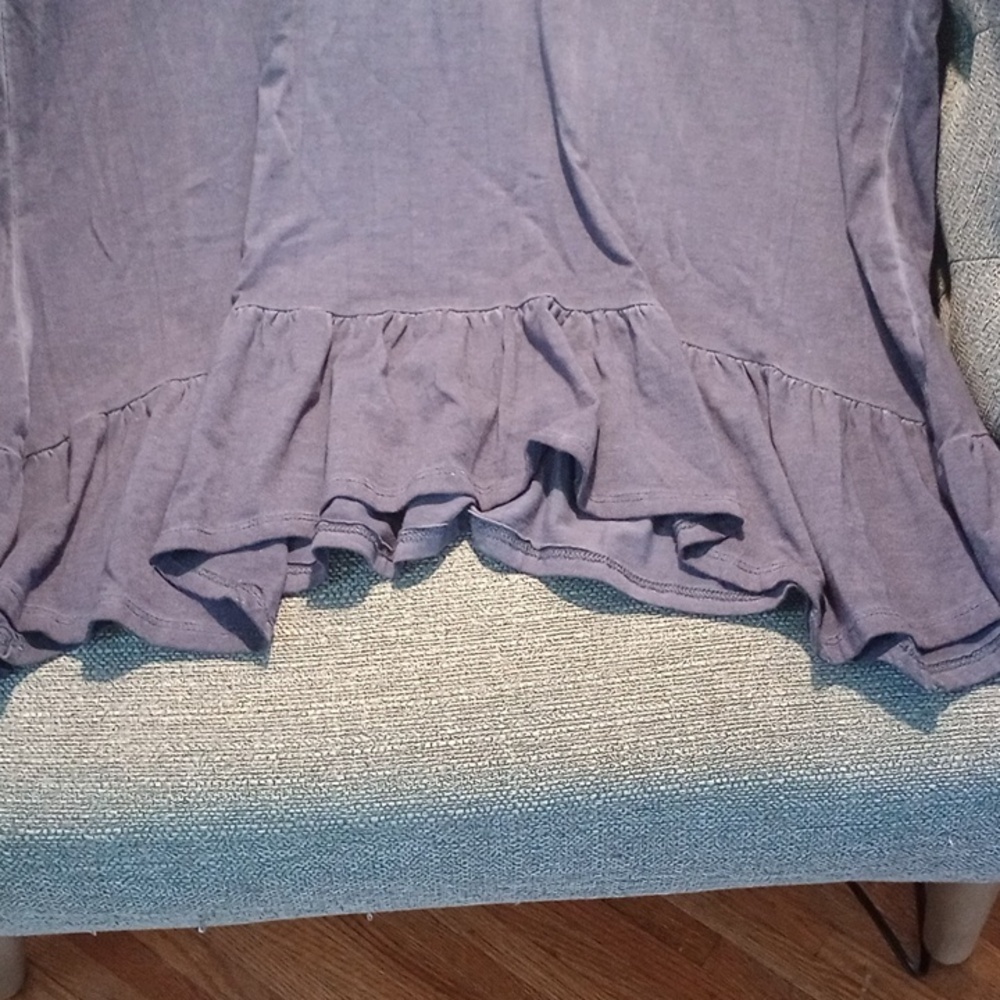 Quarter sleeve light weight shirt